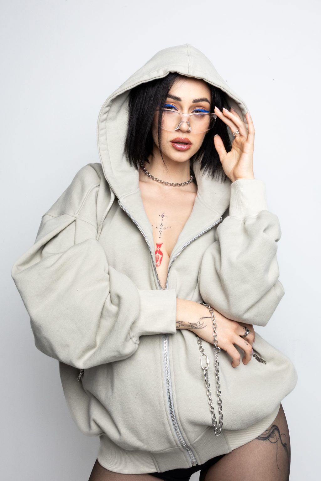 estora xhoodie