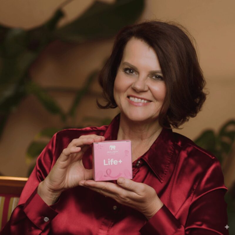 Relationship and family counsellor Melita Kuhar holding a box of BOLLSEN Life+ earplugs